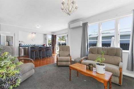 Photo of property in 4 Humphries Street, Greytown, 5712