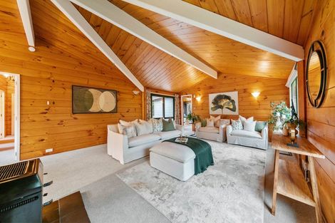 Photo of property in 204 Shaw Road, Oratia, Auckland, 0604