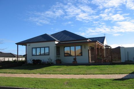 Photo of property in 29 Clearview Drive, Milson, Palmerston North, 4414