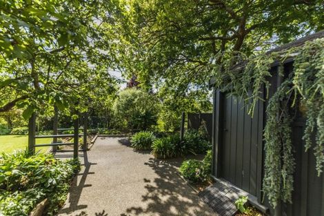 Photo of property in 7 The Oaks, Awapuni, Palmerston North, 4412