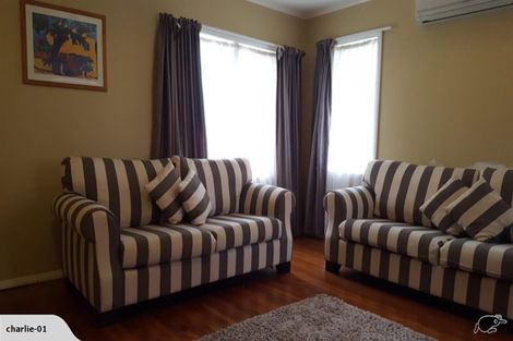 Photo of property in 15 Laird Street, Castlecliff, Whanganui, 4501