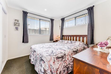 Photo of property in 32 Pragma Rise, Rototuna North, Hamilton, 3210