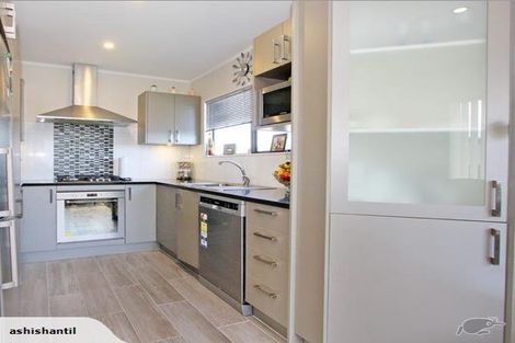 Photo of property in 2/14 Leven Lane, Totara Heights, Auckland, 2105