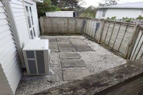 Photo of property in 81 Lauderdale Road, Birkdale, Auckland, 0626