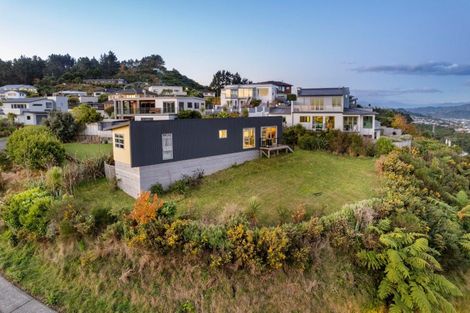 Photo of property in 22 Arahiwi Grove, Tirohanga, Lower Hutt, 5010