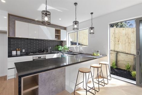 Photo of property in 5 Korari Way, Unsworth Heights, Auckland, 0632