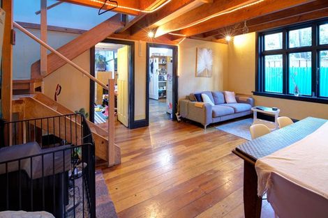 Photo of property in 126 Queens Drive, Lyall Bay, Wellington, 6022