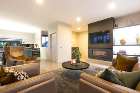 Photo of property in 14 Autere Street, Strandon, New Plymouth, 4312