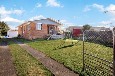 Photo of property in 12 Marion Place, Deanwell, Hamilton, 3206