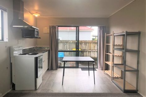 Photo of property in 12a Karamu Street, Strandon, New Plymouth, 4312