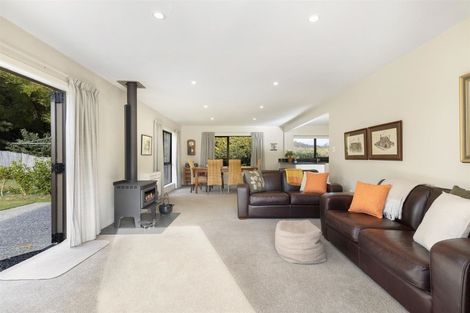 Photo of property in 77 Oregon Drive, Kelvin Heights, Queenstown, 9300