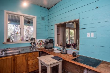 Photo of property in 108 Ngatiawa Road, Reikorangi, Waikanae, 5391