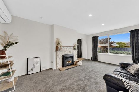 Photo of property in 258 Main North Road, Redwood, Christchurch, 8051