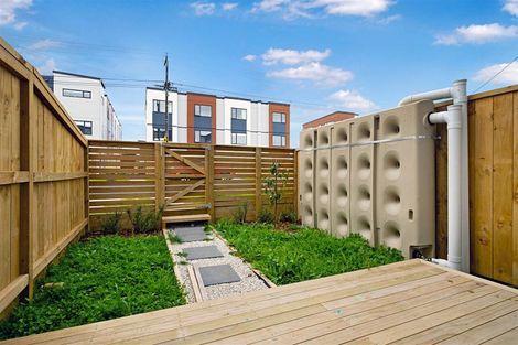 Photo of property in 1/2 Abbotleigh Avenue, Te Atatu Peninsula, Auckland, 0610