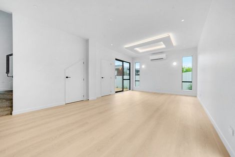 Photo of property in 4 Barrie Avenue, Papatoetoe, Auckland, 2025