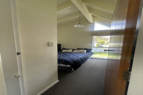 Photo of property in 15 Burdendale Grove, Churton Park, Wellington, 6037