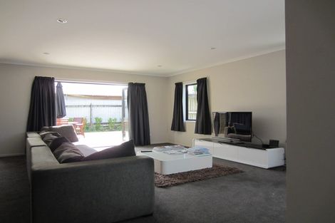 Photo of property in 18a Valley Road, Pukekohe, 2120