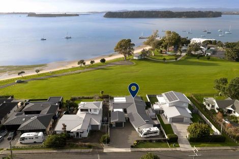 Photo of property in 26 Harbour View Road, Omokoroa, 3114