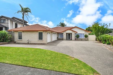 Photo of property in 17 Parkhaven Drive, Rosehill, Papakura, 2113