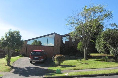Photo of property in 69 Dalwhinnie Parade, Highland Park, Auckland, 2010