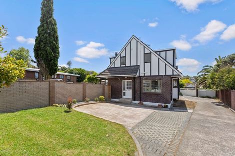 Photo of property in 1/24 Curacao Place, Half Moon Bay, Auckland, 2012