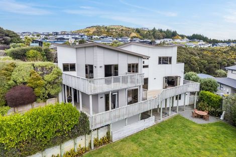 Photo of property in 4 Helm Place, Whitby, Porirua, 5024