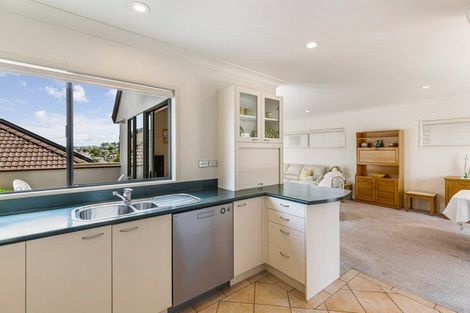 Photo of property in 1/12 Richards Avenue, Forrest Hill, Auckland, 0620