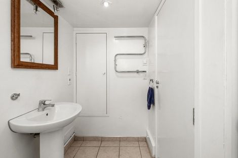 Photo of property in 31 Tauroa Road, Havelock North, 4130