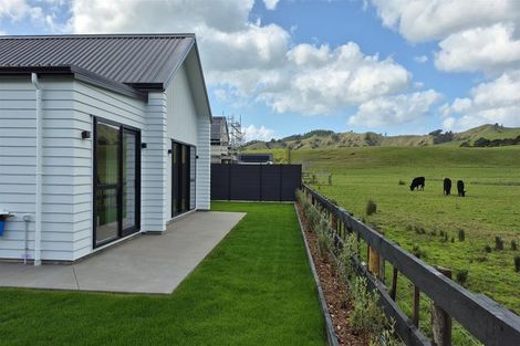 Photo of property in 64 Mataikokako Loop, Kawakawa Bay, 2585