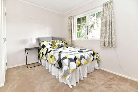 Photo of property in 17 Stapleford Crescent, Browns Bay, Auckland, 0630