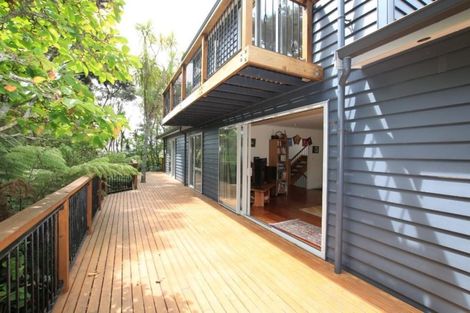 Photo of property in 23b West Lynn Road, Titirangi, Auckland, 0604