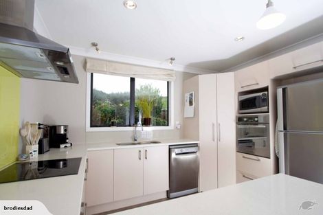 Photo of property in 160 Woodman Drive, Tawa, Wellington, 5028