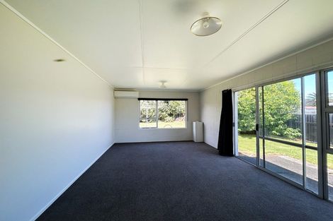Photo of property in 2/52 Bayly Street, Waitara, 4320