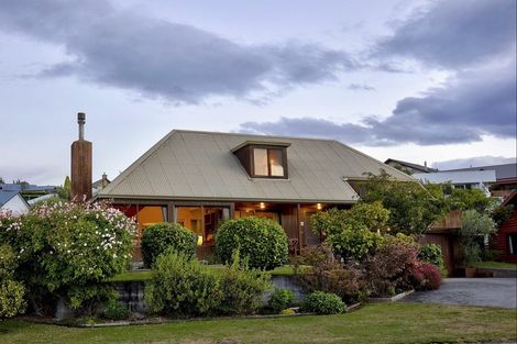 Photo of property in 436 Peninsula Road, Kelvin Heights, Queenstown, 9300