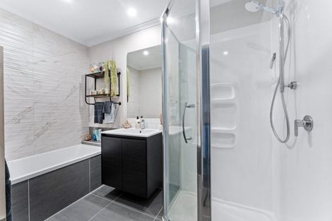 Photo of property in 50 Hobsonville Point Road, Hobsonville, Auckland, 0616