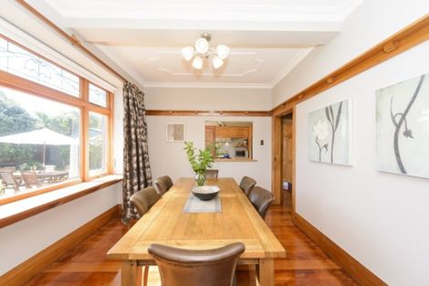 Photo of property in 217 Fitzherbert Avenue, West End, Palmerston North, 4410