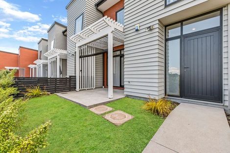 Photo of property in 2 Fermi Lane, Papakura, 2110