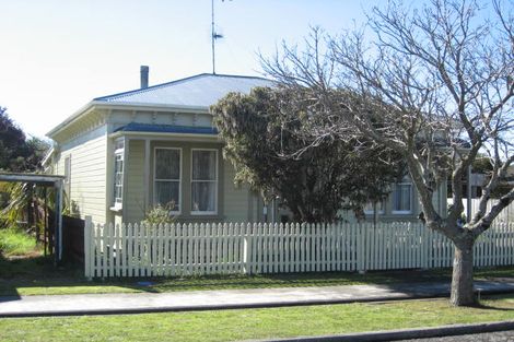 Photo of property in 1 Seddon Street, Carterton, 5713
