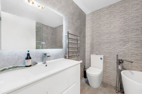 Photo of property in 186a Pakuranga Road, Pakuranga, Auckland, 2010