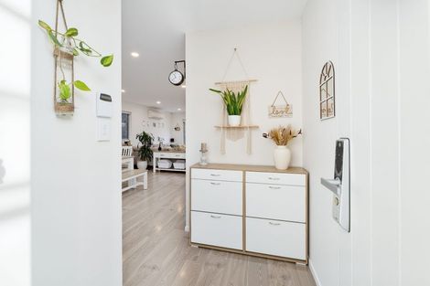 Photo of property in 41 Sunshine Boulevard, Sunnyvale, Auckland, 0612