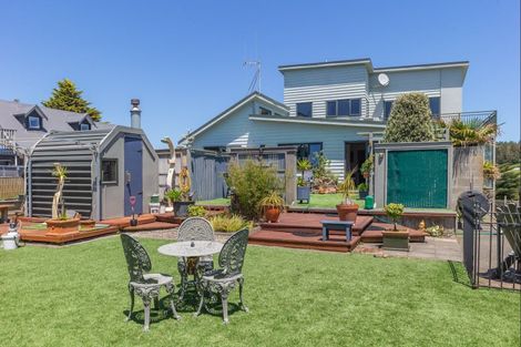 Photo of property in 8 Arataki Grove, Waitarere Beach, Levin, 5510