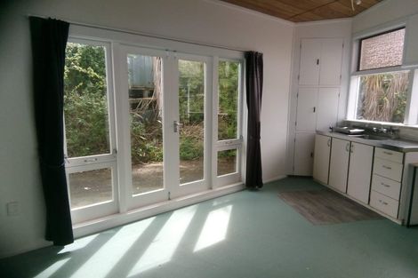 Photo of property in 31 Matama Road, Glen Eden, Auckland, 0602