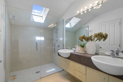 Photo of property in 9 Kereru Lane, Riccarton, Christchurch, 8011