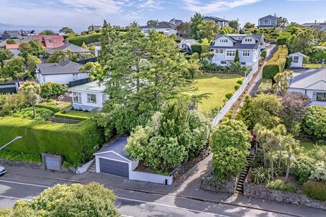Photo of property in 119 Dyers Pass Road, Cashmere, Christchurch, 8022