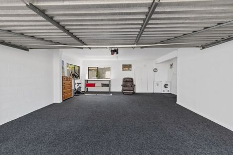 Photo of property in 2/60 Killarney Avenue, Torbay, Auckland, 0630