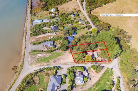 Photo of property in 9 Mena Street, Waikawa, Tokanui, 9884