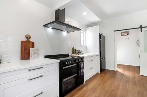 Photo of property in 14 Clapham Place, Whanganui East, Whanganui, 4500