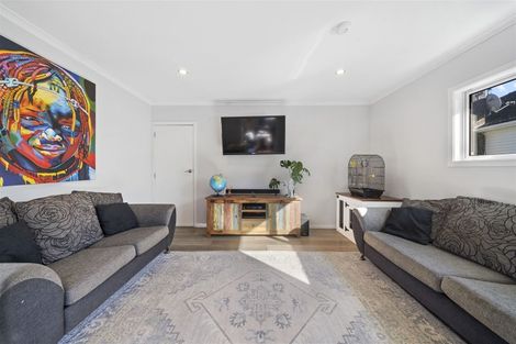 Photo of property in 33 Hyde Street, Wainuiomata, Lower Hutt, 5014