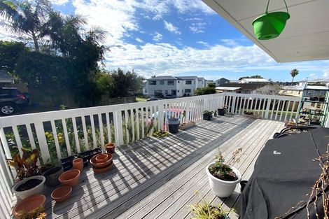 Photo of property in 30 Megan Avenue, Pakuranga Heights, Auckland, 2010