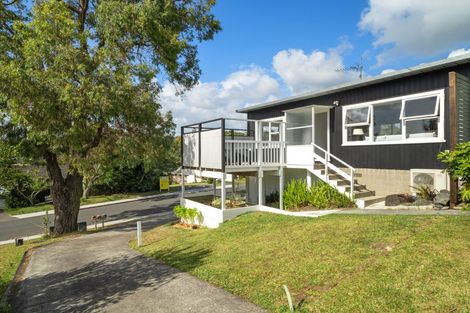 Photo of property in 6a Tallington Crescent, Torbay, Auckland, 0630